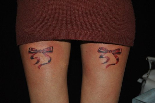 Тату бантик