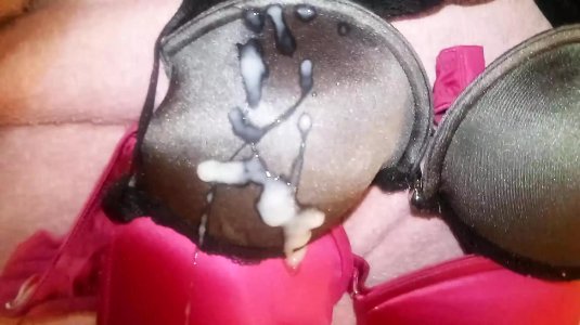 Сперма на лифчик