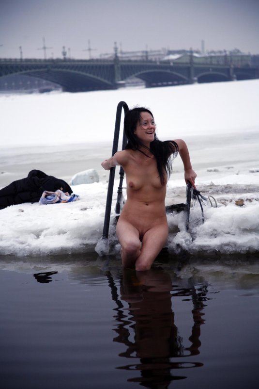 Голые моржихи