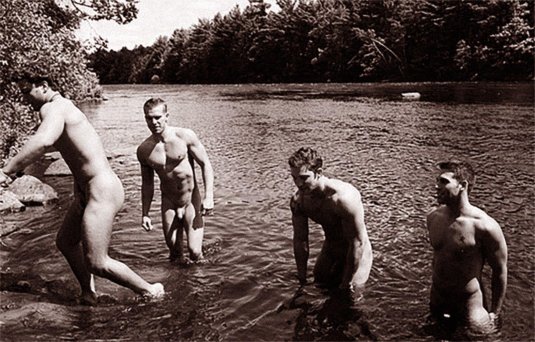 Голые парни ретро