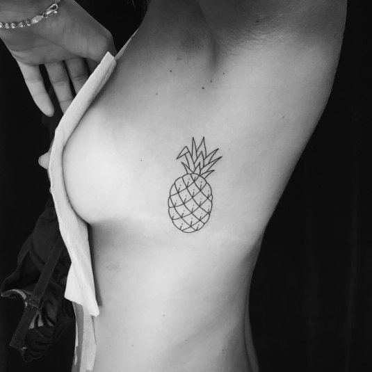 Тату ананас