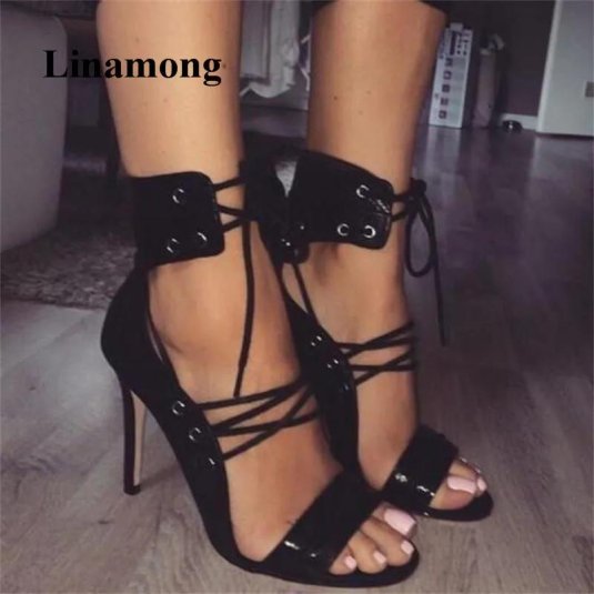 Босоножки на шнуровке