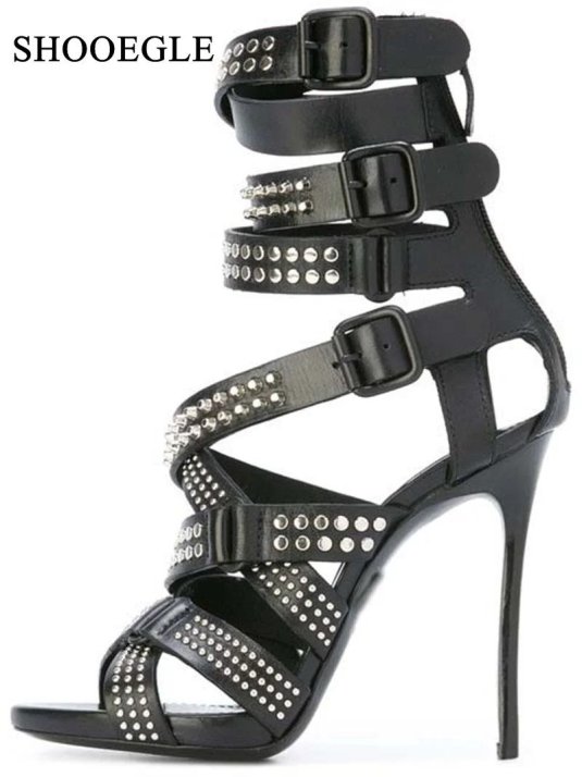 Кожаные босоножки на высоком каблуке