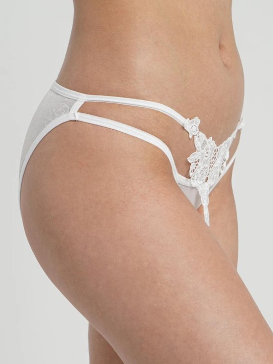 Женские кружевные стринги