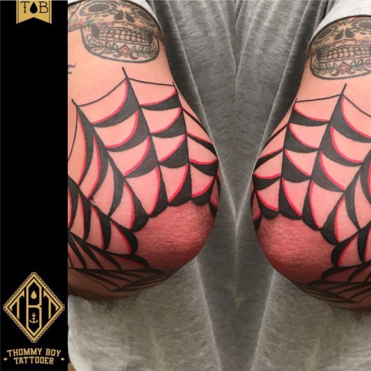 Олдскул тату паутина