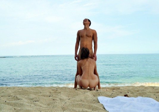 Голые на пляж