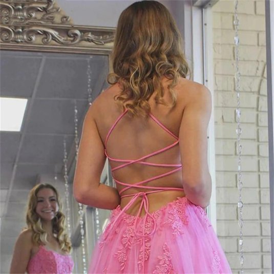 Розовое вечернее платье