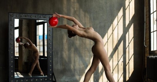 Эротические гимнастки