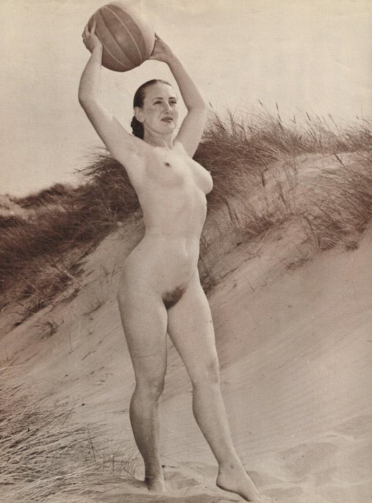 Голые спортсменки ретро