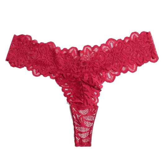 Красные кружевные стринги