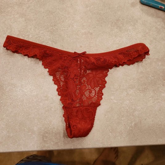 Трусы женские красные