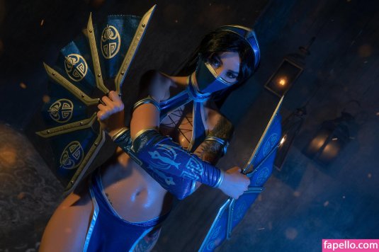 Китана мортал комбат косплей