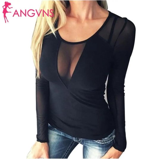 Кофта с глубоким вырезом