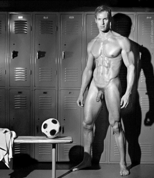 Голые спортивные парни