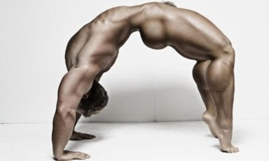 Красивые позы голых парней