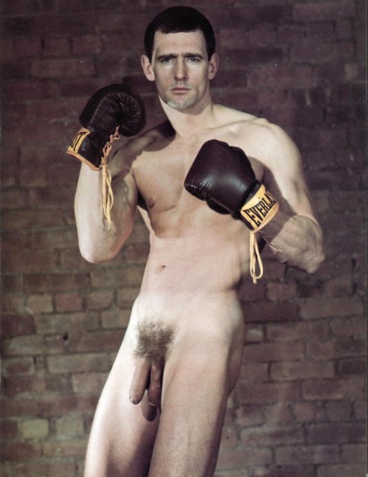 Голый бокс голые парни