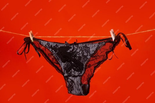 Трусы женские красный