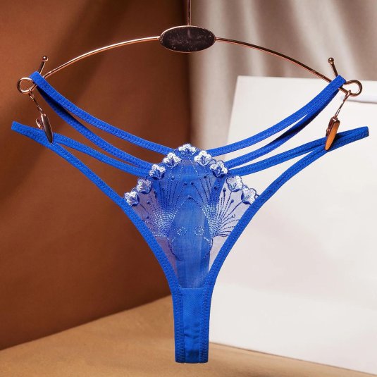 Сексуальные женские трусики