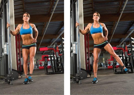 Отведение ноги в сторону в кроссовере