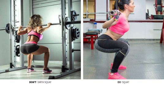 Приседание плие в тренажере смита