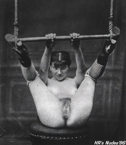 Старый цирк конторсия