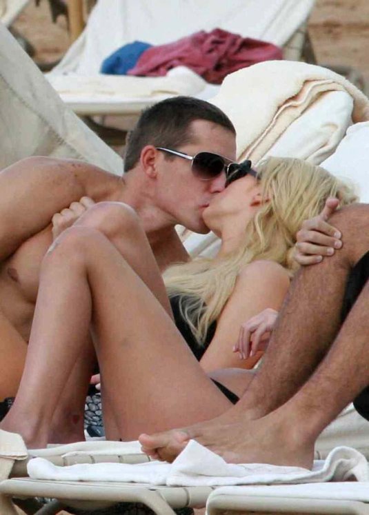 Порнофото перес хилтон