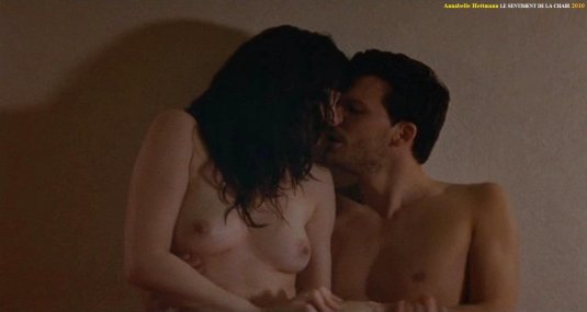 Обнаженная актриса