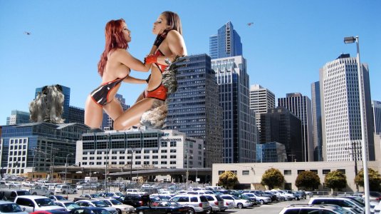 Девушка гигант