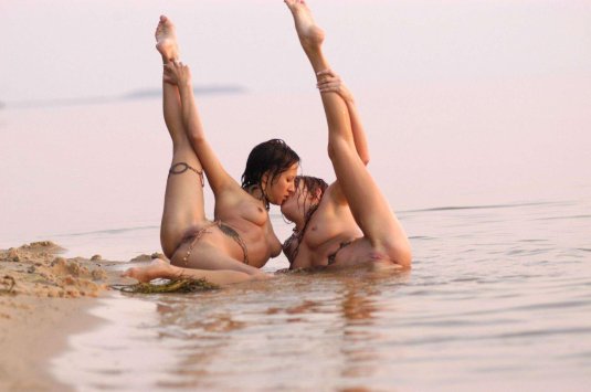 На пляже ххх