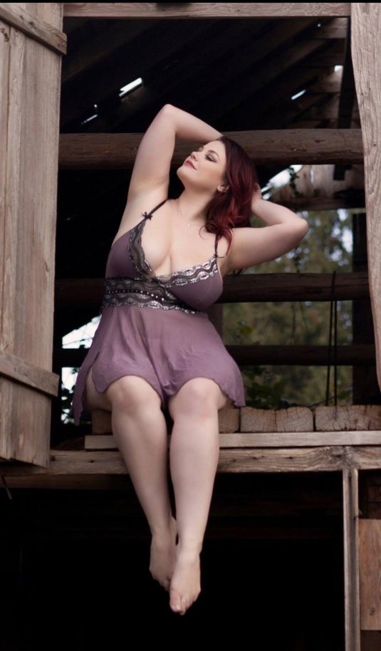 Пышные деревенские женщины