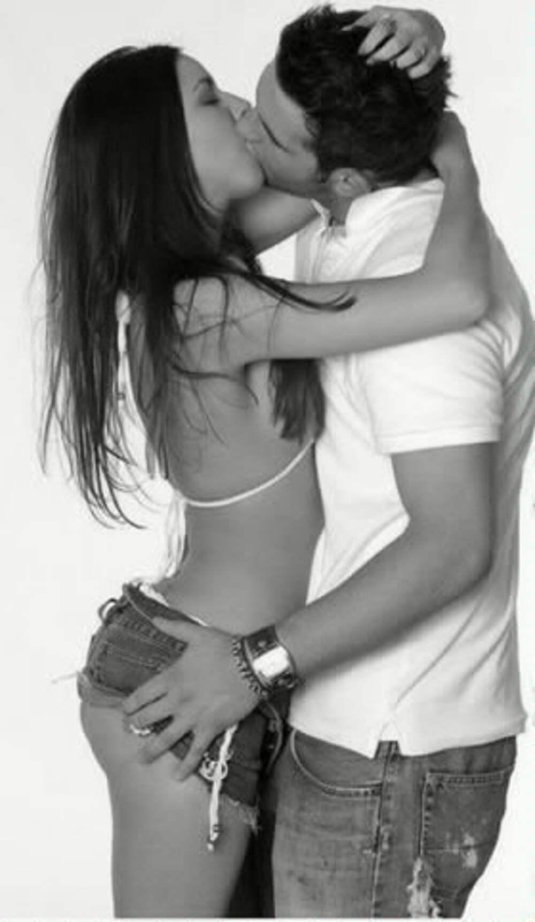 Поцелуй страстный