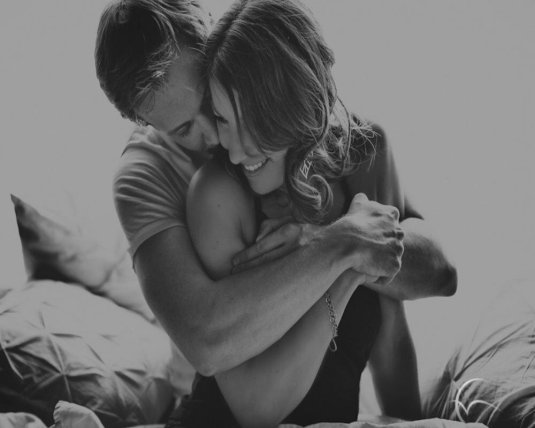 Объятия влюбленных