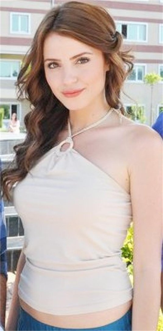 Эзги эюбоглу