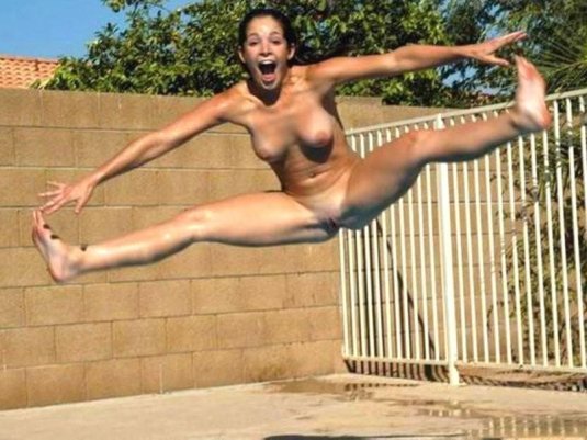 Прикольные голые девки