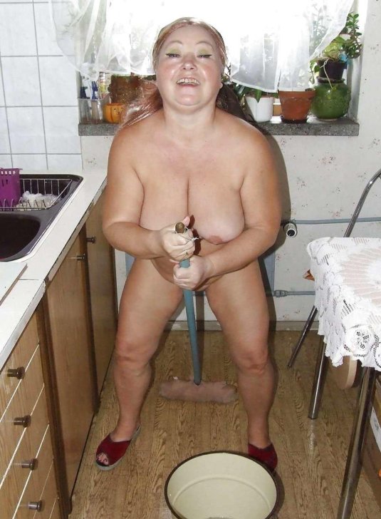 Зрелые русские уборщицы