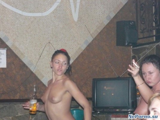 Пьяные голые девки в бане