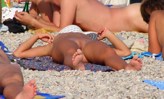 Порно нудисткий пляж