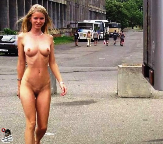 Голые без трусов