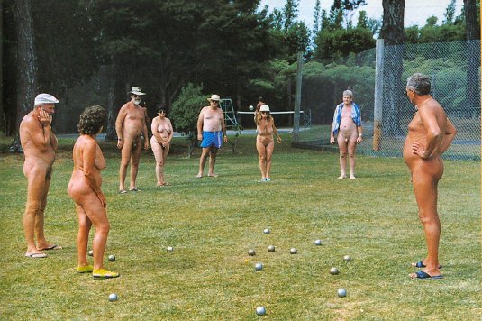 Нудизм эксгибиционизм