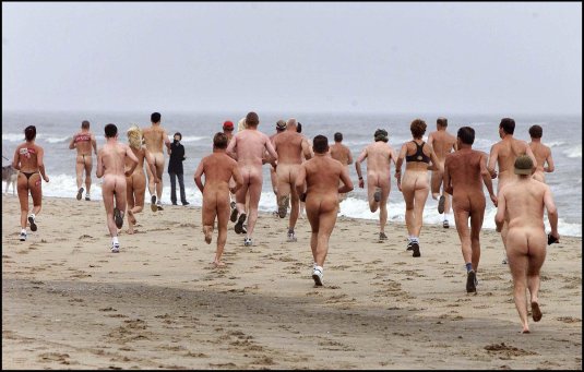 Нудиский пляж голые люди