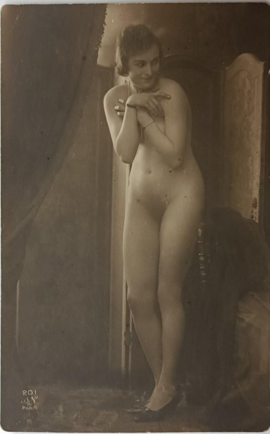 Эротические открытки начала века