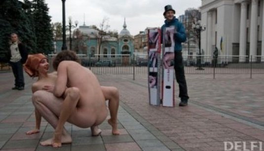 Порно на красной площади