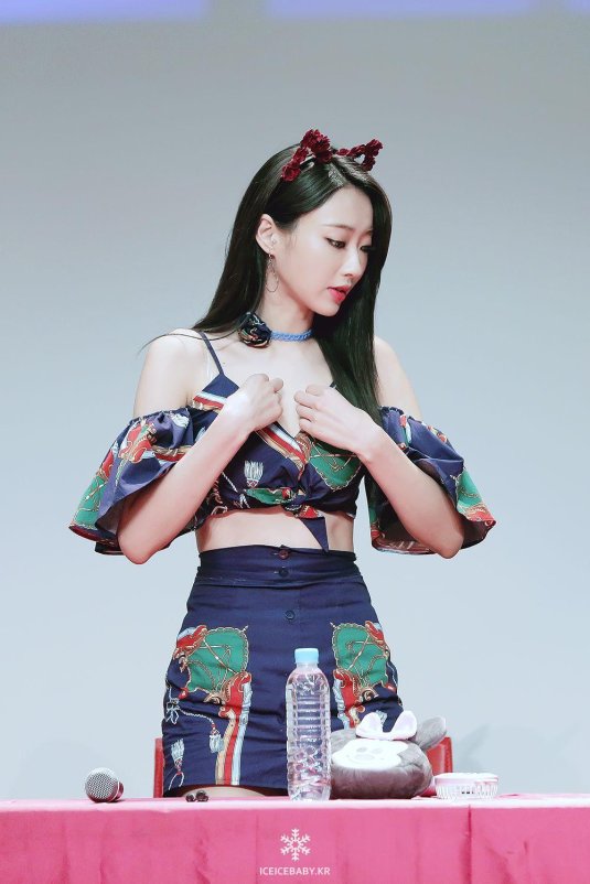 Nine muses kyungri