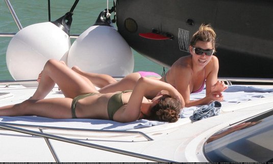 Джессика чаффин ноги