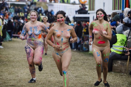 Голые фестивали