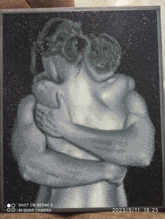 Объятия голые