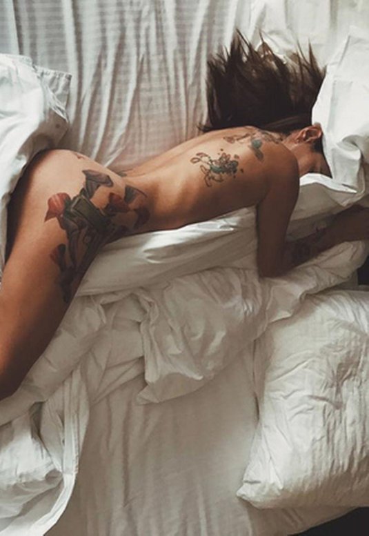 Айза анохина долматова голая