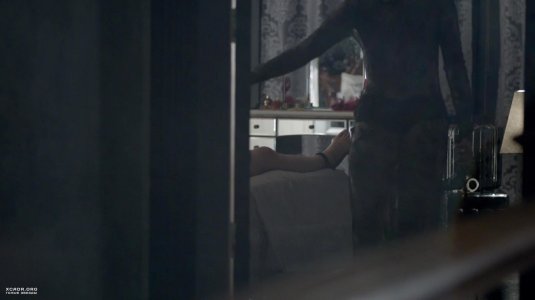 Лара пулвер попа шерлок