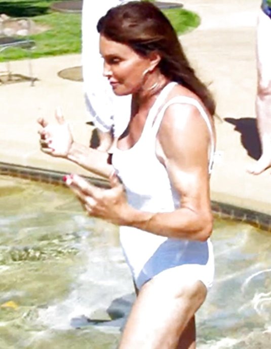 Кейтлин дженнер в бикини