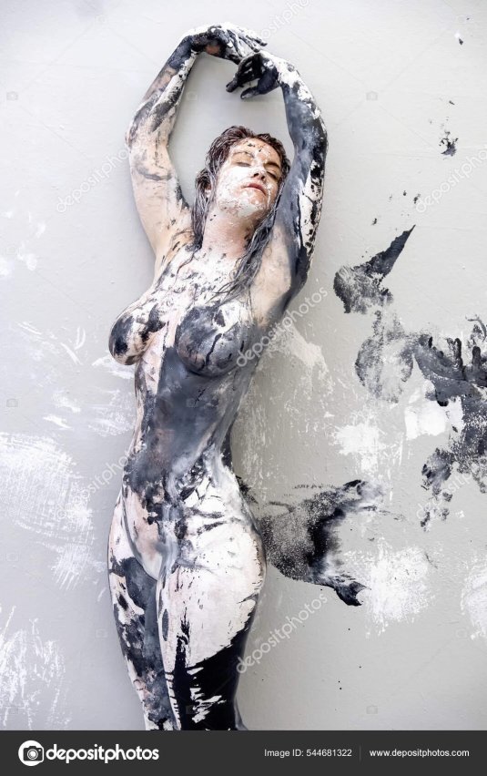 Голая тело девушки